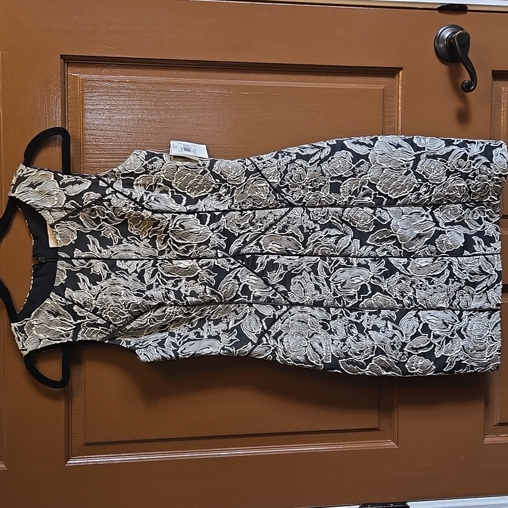 Aidan-Blk/bge print textured sleeveless dress Sz 4 NWT.
